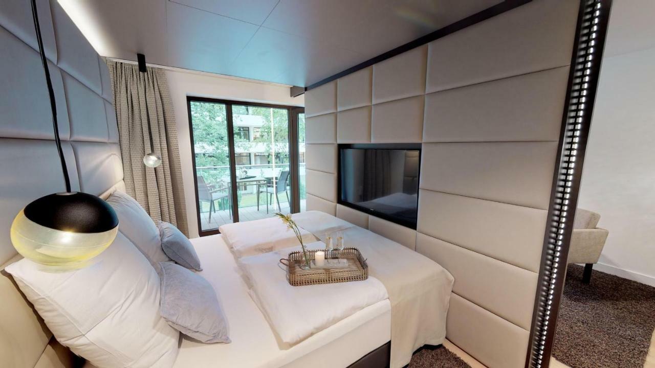 White Pearl 1.10 Apartment *